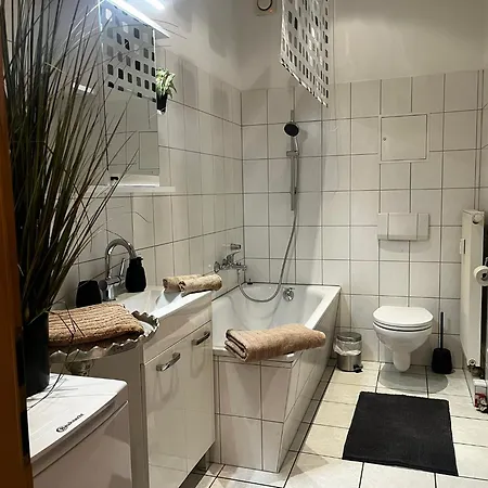 Moderne, Helle Ostviertel-flat4, Esskueche All-in5g * Gera